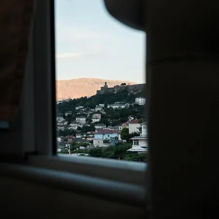 Agimi 65 호텔 Gjirokastër
